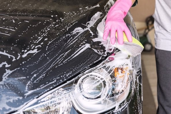 Besoin de laver votre voiture au retour de vos vacances ?