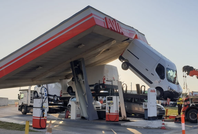 Un accident insolite dans une station essence